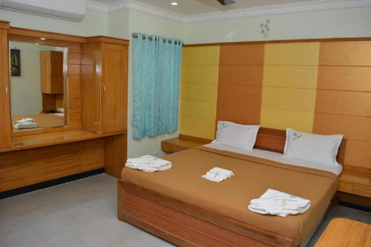 Skantha Regency Tiruchchendūr Exterior foto